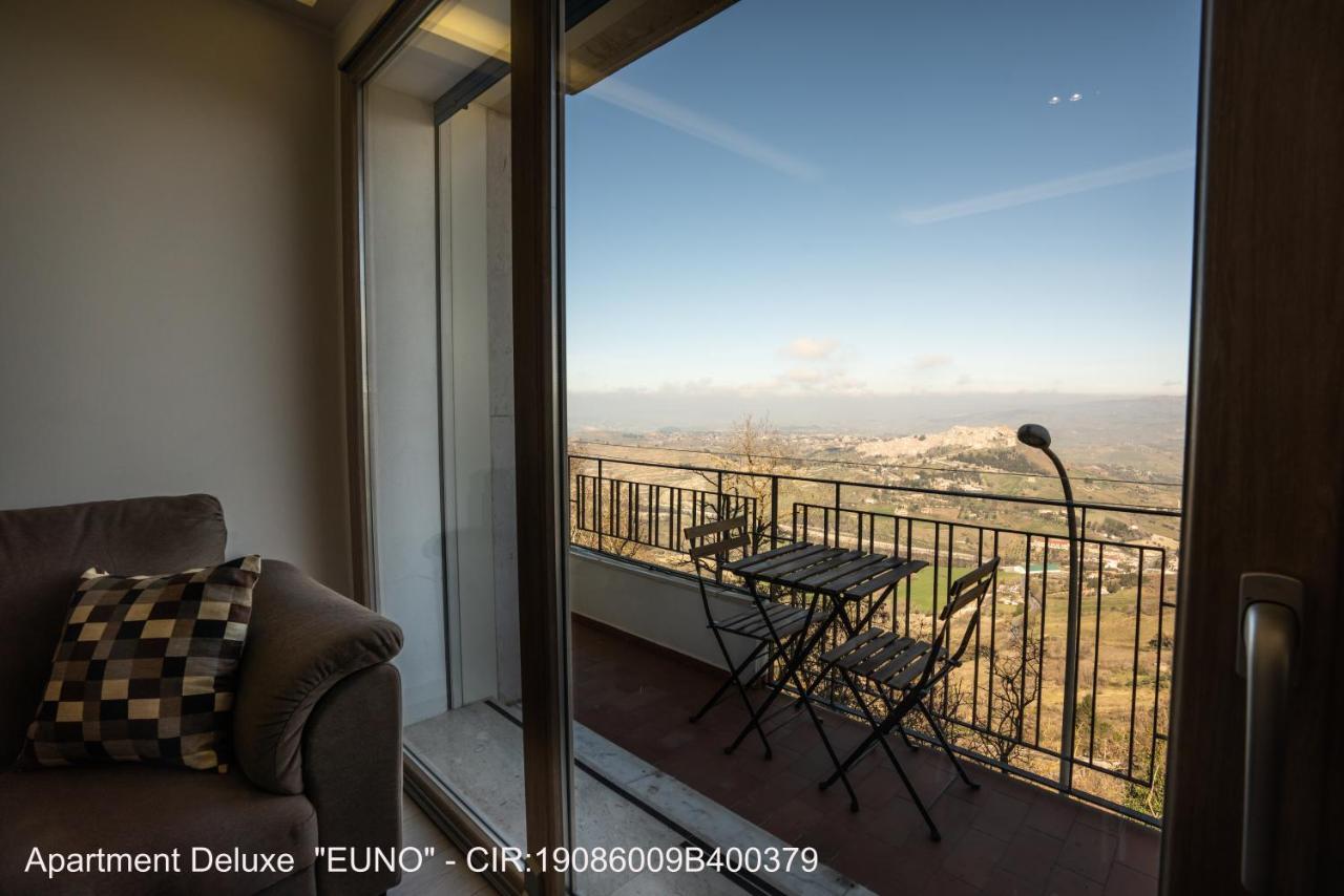 Rocca Di Cerere "Rocca Da Zeru" Apartments 恩纳 外观 照片